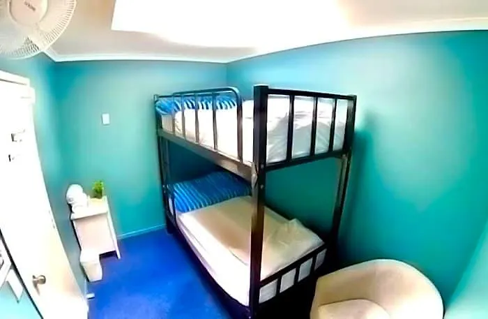 Hostel Downtown Backpackers *